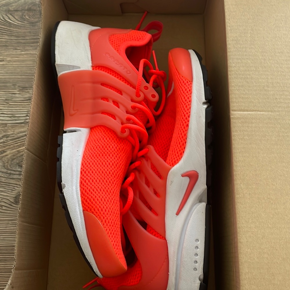 WMNS NIKE AIR PRESTO